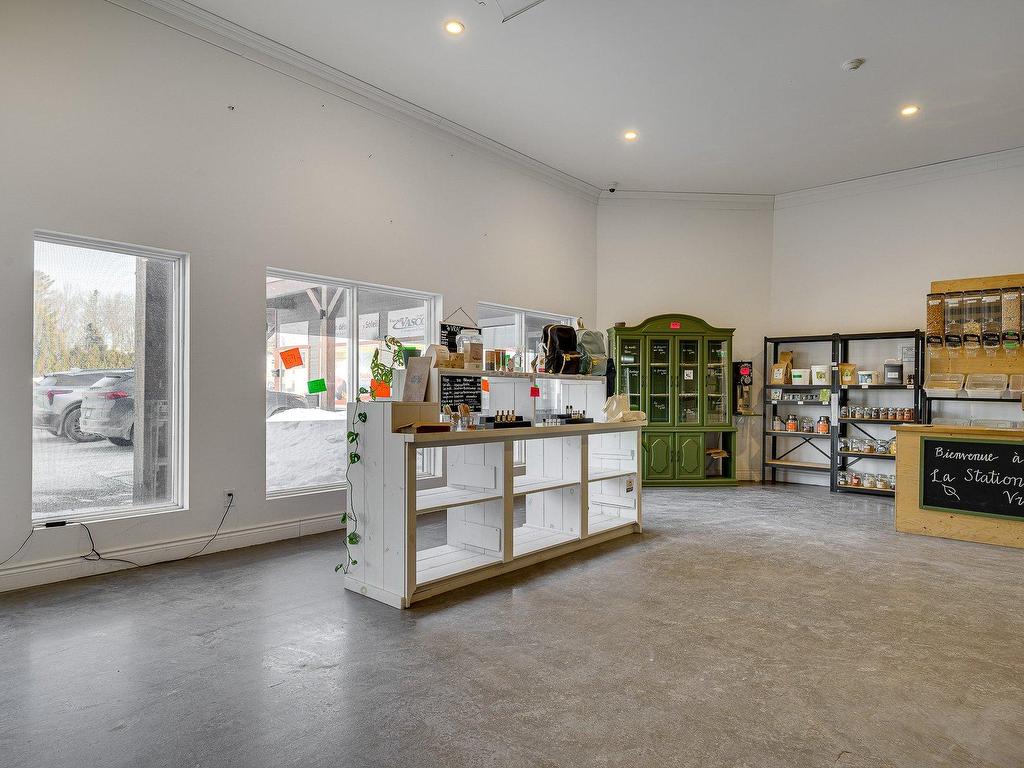 









1085


Rue Melançon

,
Saint-Jérôme,




QC
J7Z7N6

