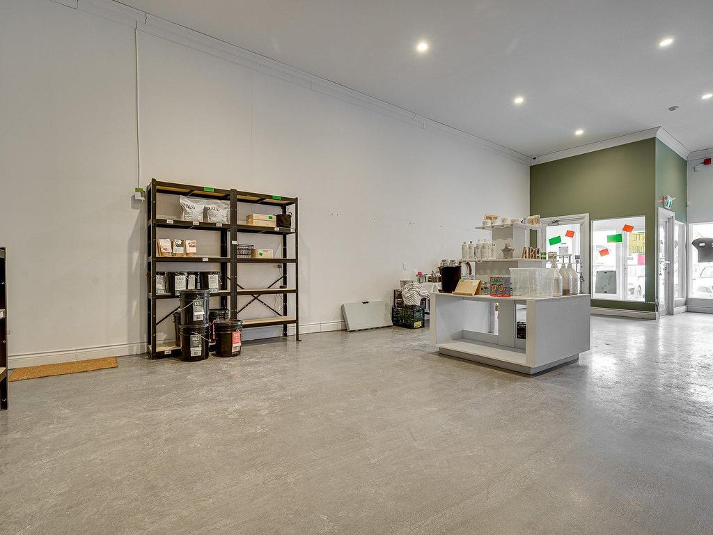 









1085


Rue Melançon

,
Saint-Jérôme,




QC
J7Z7N6

