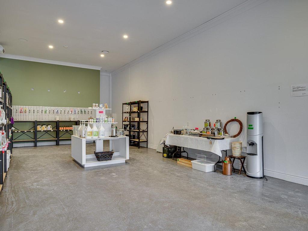 









1085


Rue Melançon

,
Saint-Jérôme,




QC
J7Z7N6

