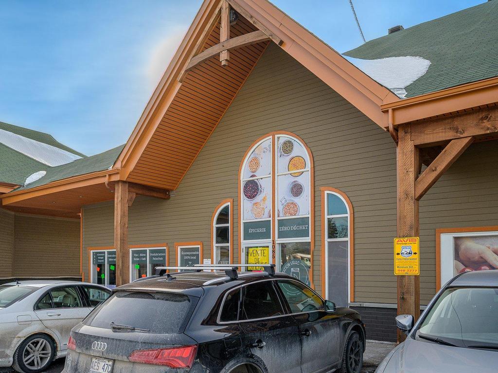 









1085


Rue Melançon

,
Saint-Jérôme,




QC
J7Z7N6

