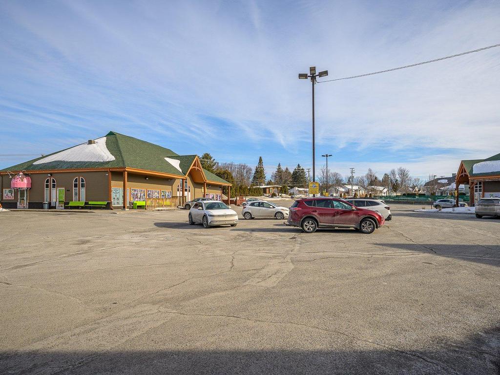 









1085


Rue Melançon

,
Saint-Jérôme,




QC
J7Z7N6

