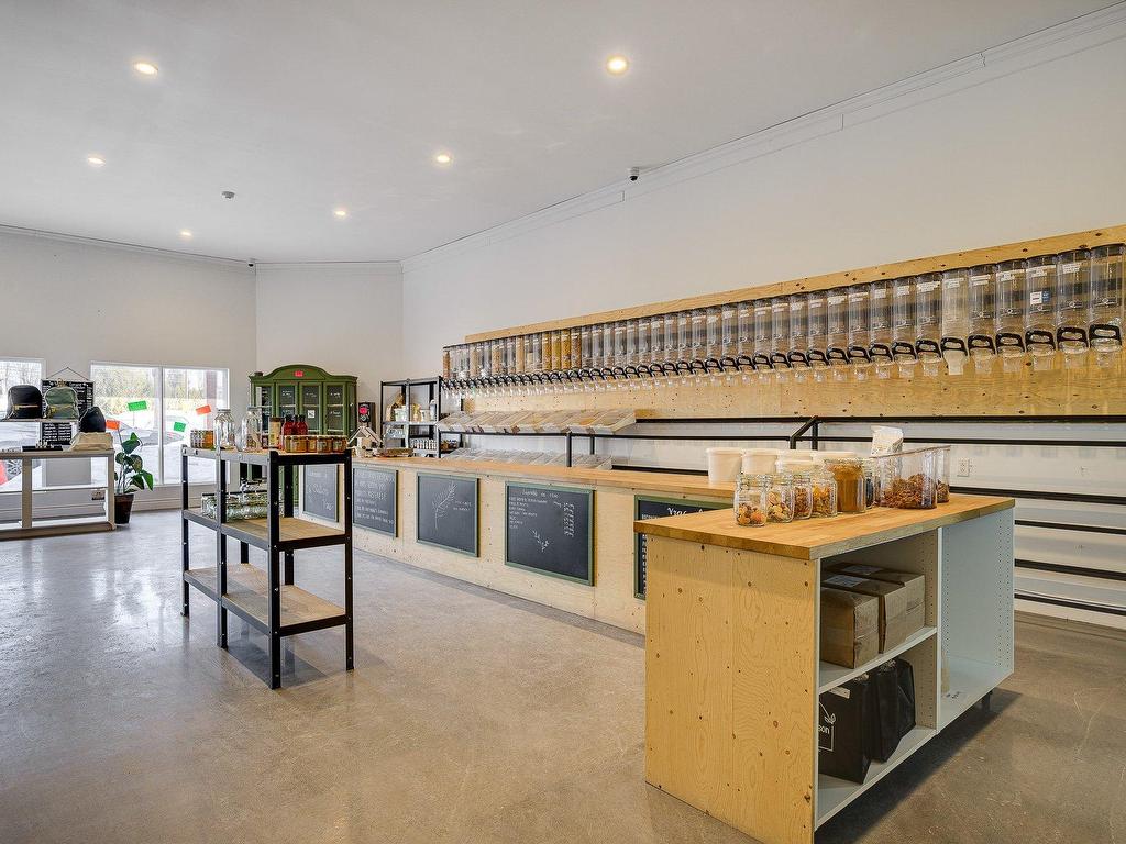 









1085


Rue Melançon

,
Saint-Jérôme,




QC
J7Z7N6

