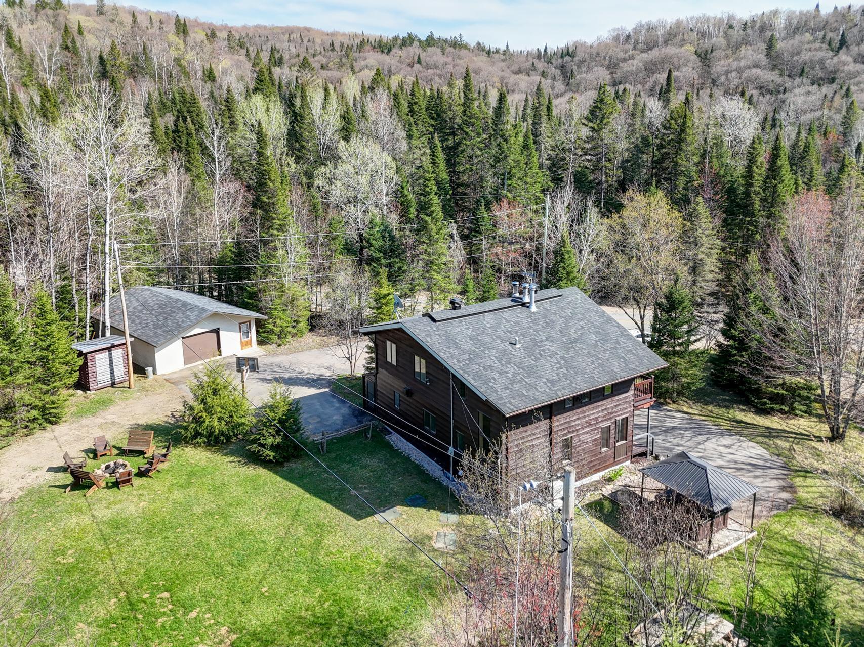 









291


Ch. du Nordet

,
Lac-Supérieur,




QC
J0T1J0

