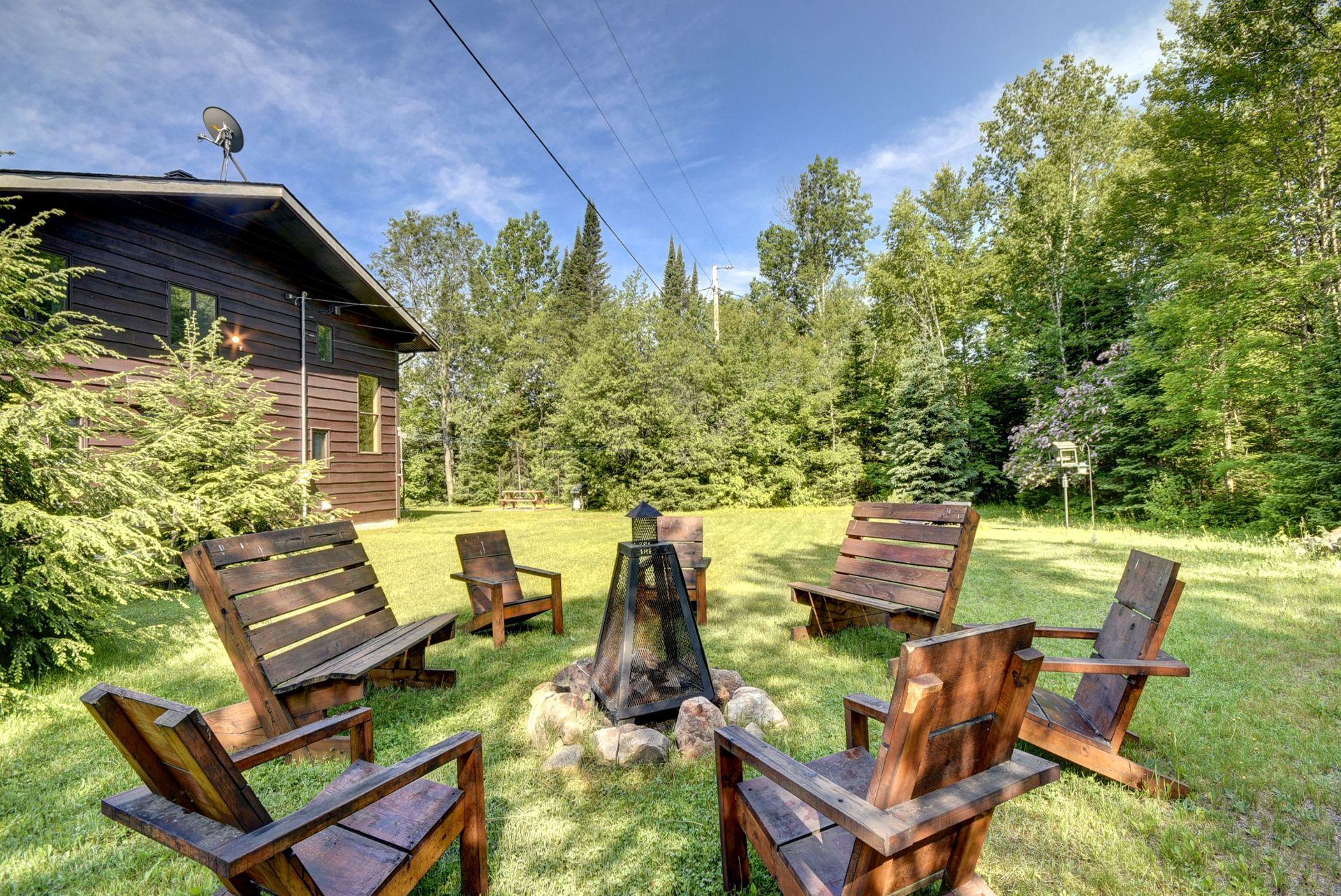 









291


Ch. du Nordet

,
Lac-Supérieur,




QC
J0T1J0

