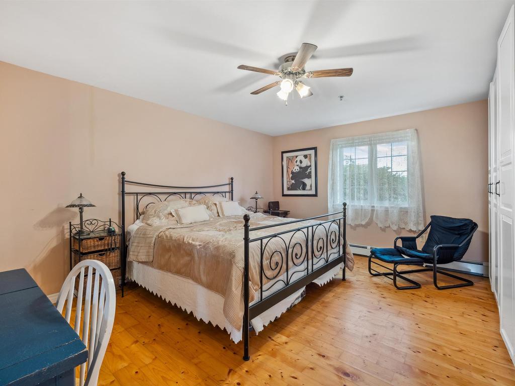 












21 Woodhawk Lane

,
Donaldston,




PE
C0A 1T0

