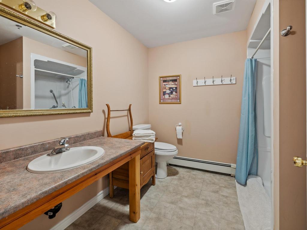 












21 Woodhawk Lane

,
Donaldston,







PE
C0A 1T0

