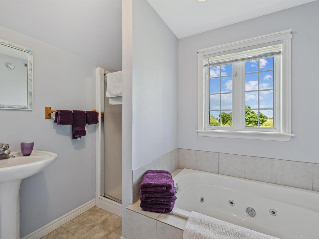 












21 Woodhawk Lane

,
Donaldston,







PE
C0A 1T0

