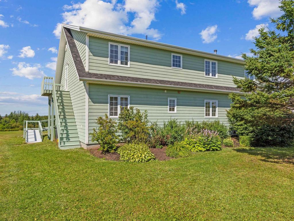 












21 Woodhawk Lane

,
Donaldston,







PE
C0A 1T0

