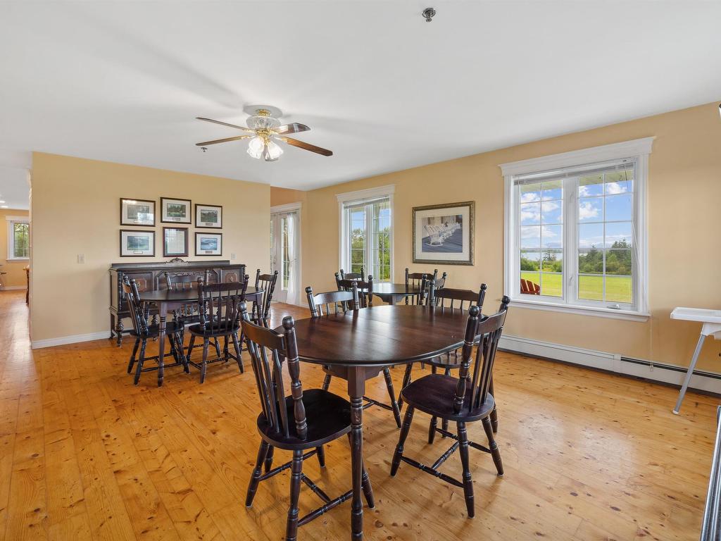 












21 Woodhawk Lane

,
Donaldston,







PE
C0A 1T0

