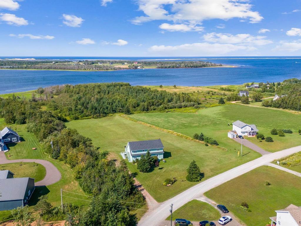 












21 Woodhawk Lane

,
Donaldston,







PE
C0A 1T0

