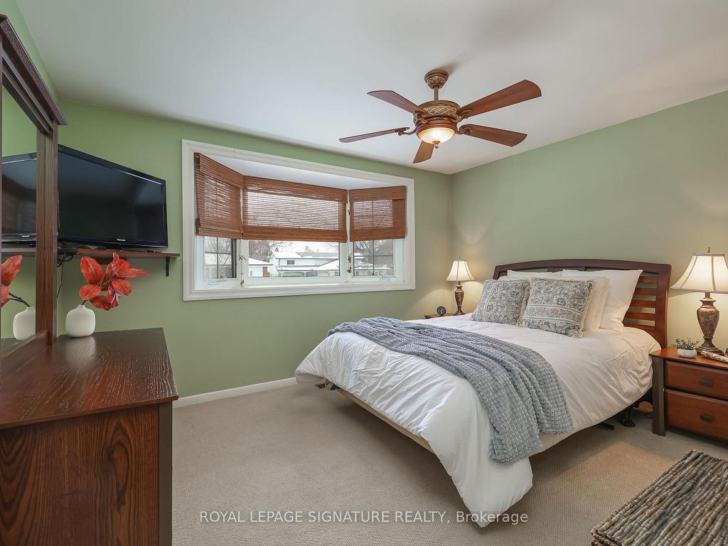 









21


Griselda

Crescent,
Toronto,




ON
M1G 3P5

