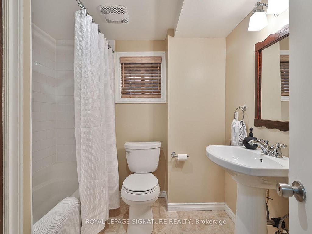 









21


Griselda

Crescent,
Toronto,




ON
M1G 3P5

