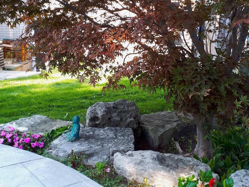 









21


Griselda

Crescent,
Toronto,




ON
M1G 3P5

