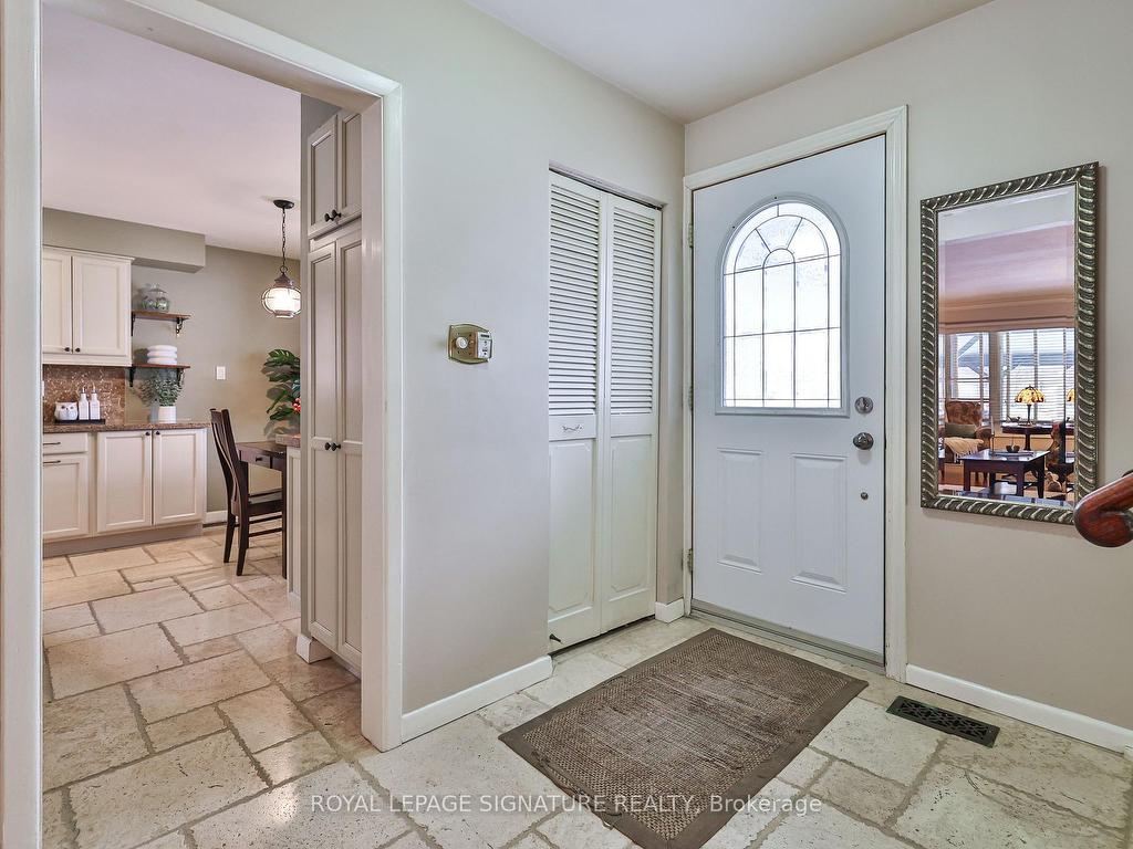









21


Griselda

Crescent,
Toronto,




ON
M1G 3P5

