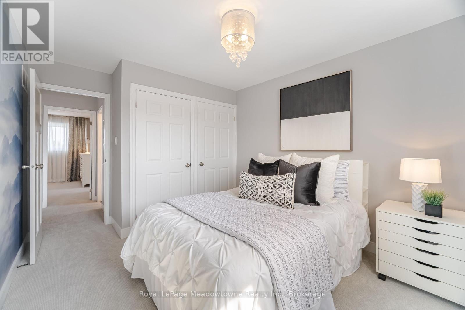 












515 CLOVER PARK CRESCENT

,
Milton (BM Bronte Meadows),




Ontario
L9T4T6

