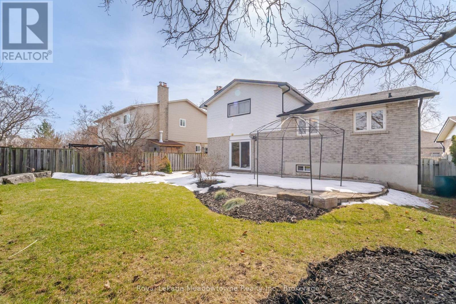 












515 CLOVER PARK CRESCENT

,
Milton (BM Bronte Meadows),




Ontario
L9T4T6

