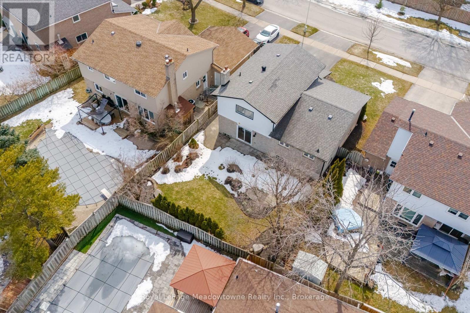 












515 CLOVER PARK CRESCENT

,
Milton (BM Bronte Meadows),




Ontario
L9T4T6


