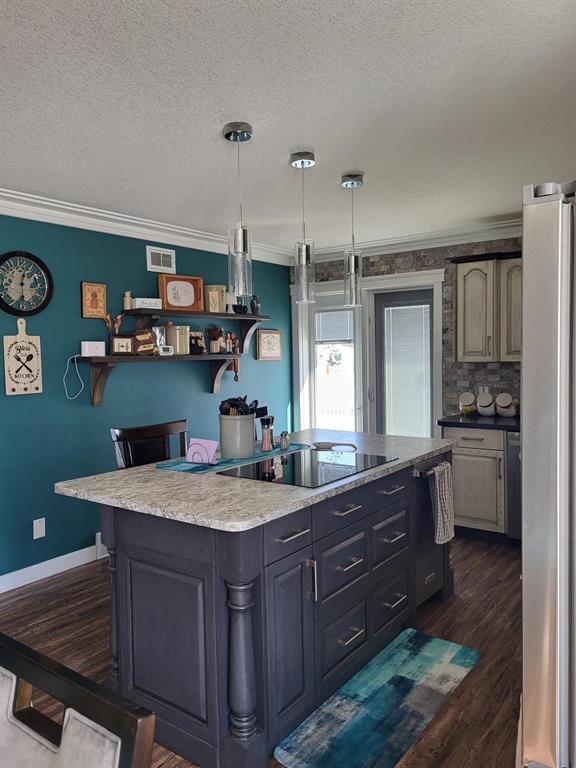 












202 Crocus Drive

,
Swan River,




Manitoba
R0L1Z0

