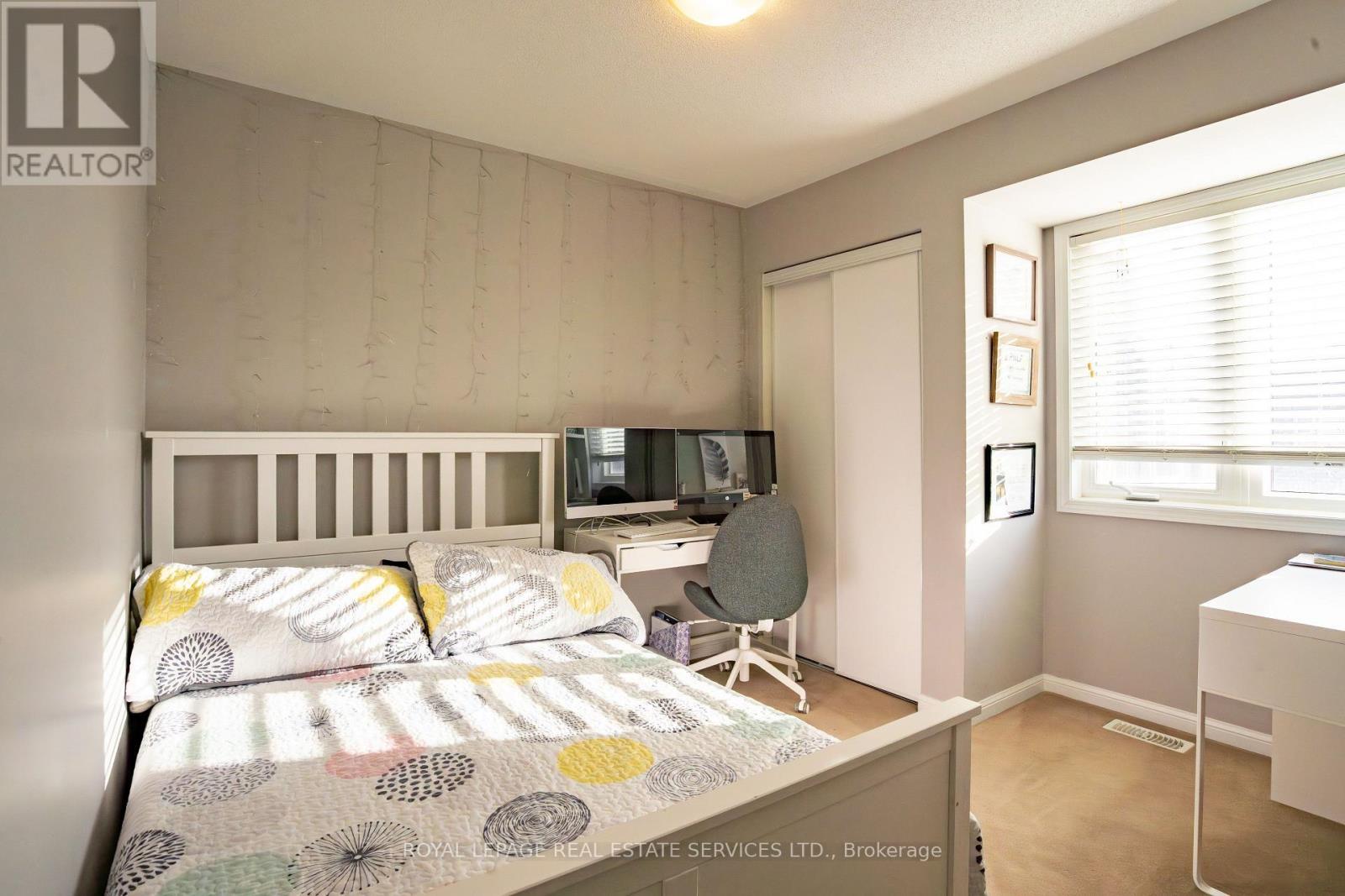 












900 TOLETZKA LANDING

,
Milton,




Ontario
L9T7T7

