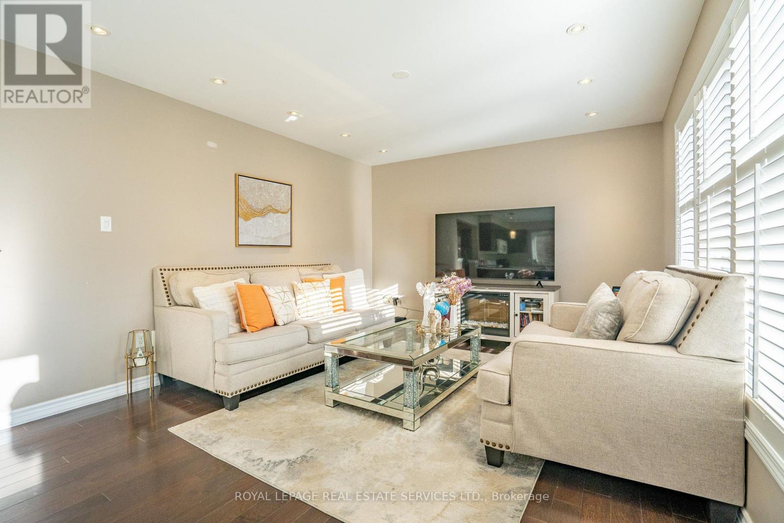 












900 TOLETZKA LANDING

,
Milton,




Ontario
L9T7T7


