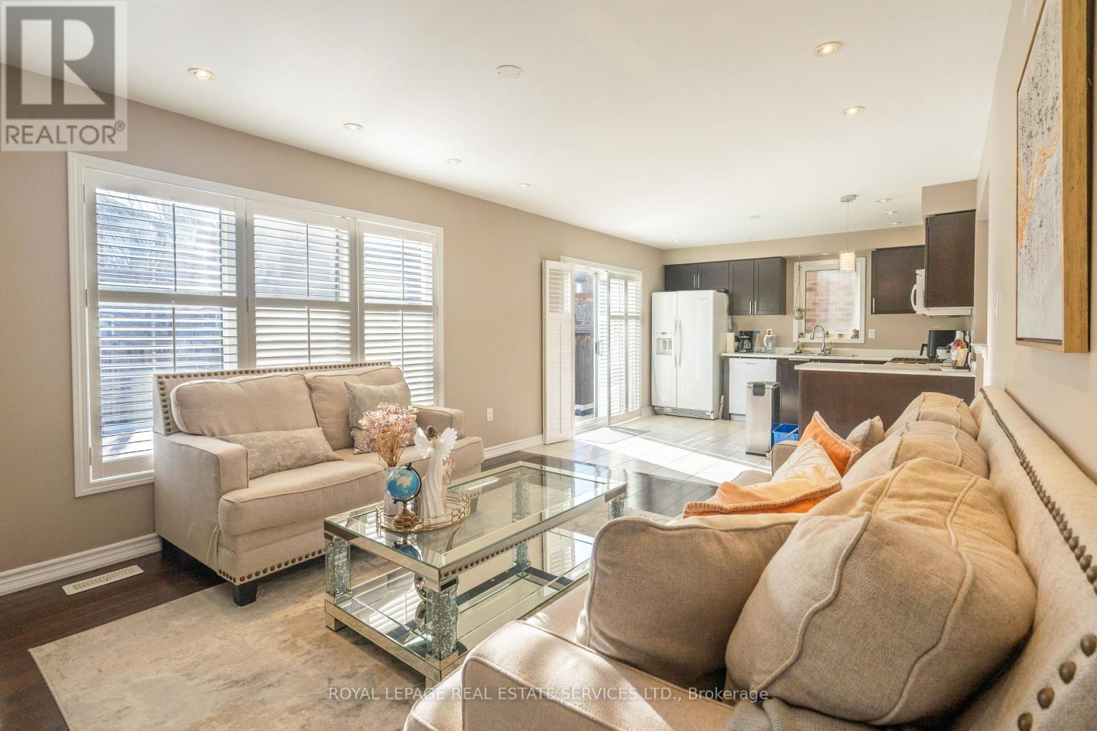 












900 TOLETZKA LANDING

,
Milton,




Ontario
L9T7T7

