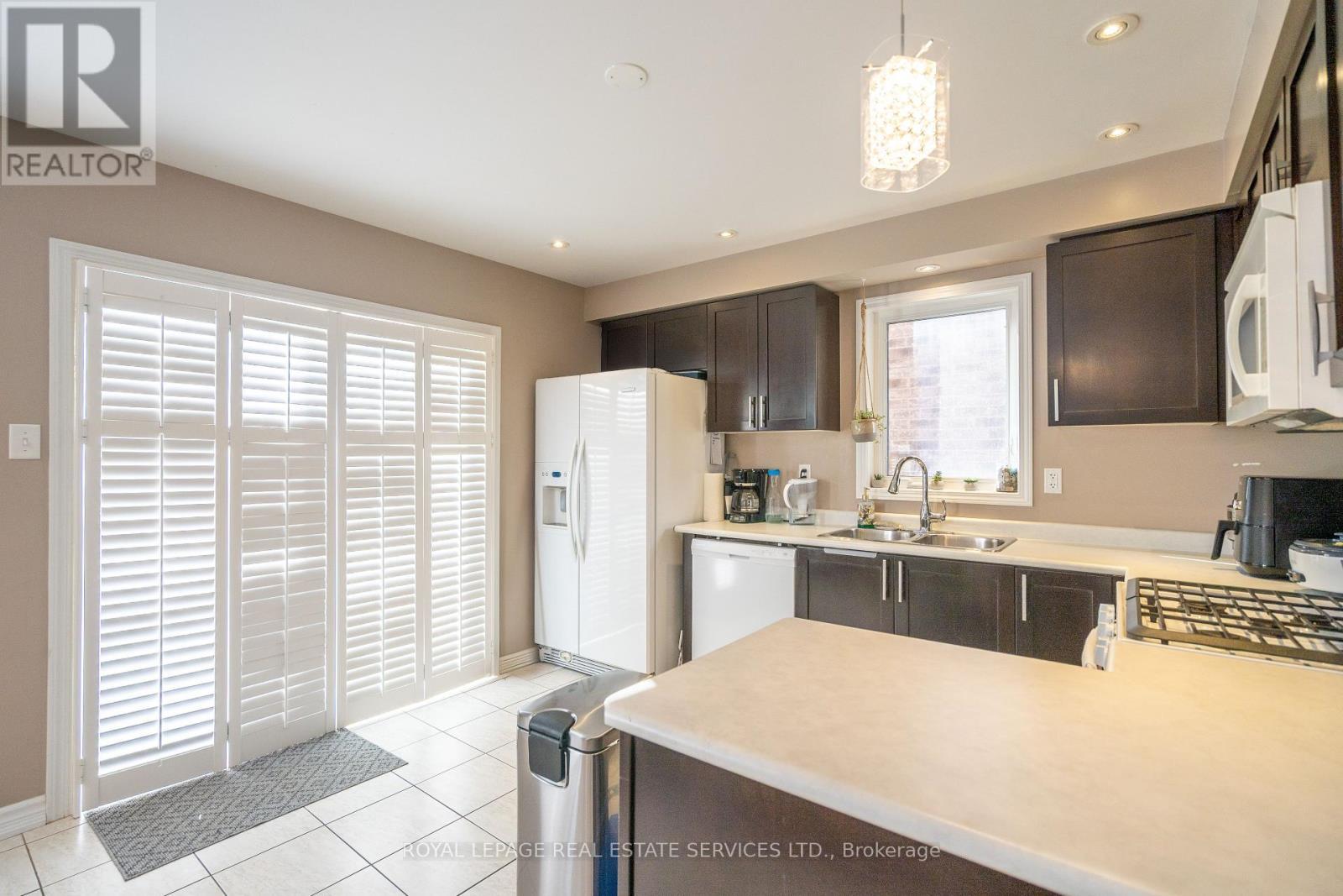 












900 TOLETZKA LANDING

,
Milton,




Ontario
L9T7T7


