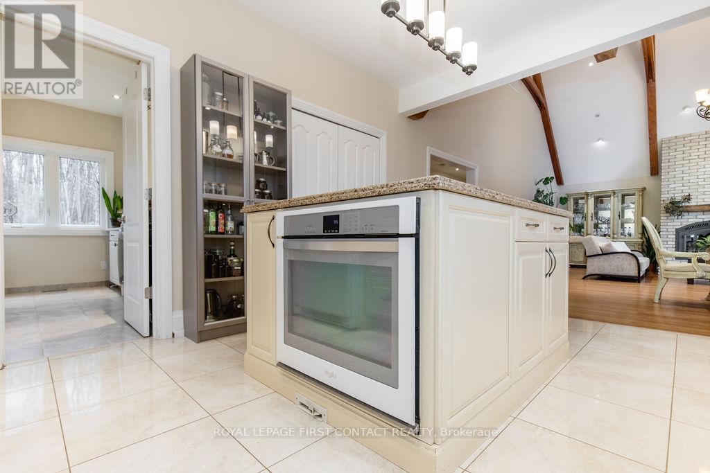 












3-1058 WHITES ROAD

,
Muskoka Lakes,




Ontario
P0B1J0

