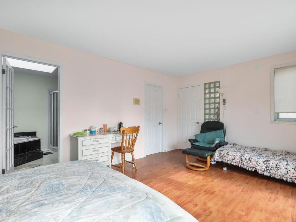 









4965


Rue Du Tremblay

,
Laval (Chomedey),




QC
H7W5H8

