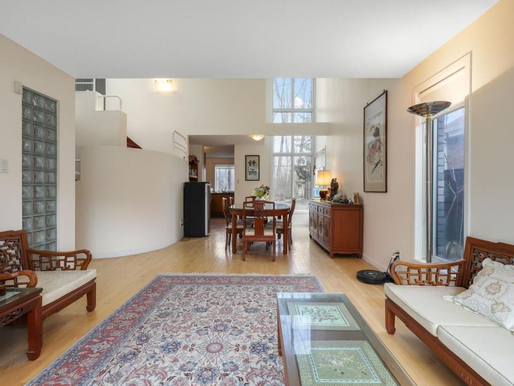 









4965


Rue Du Tremblay

,
Laval (Chomedey),




QC
H7W5H8

