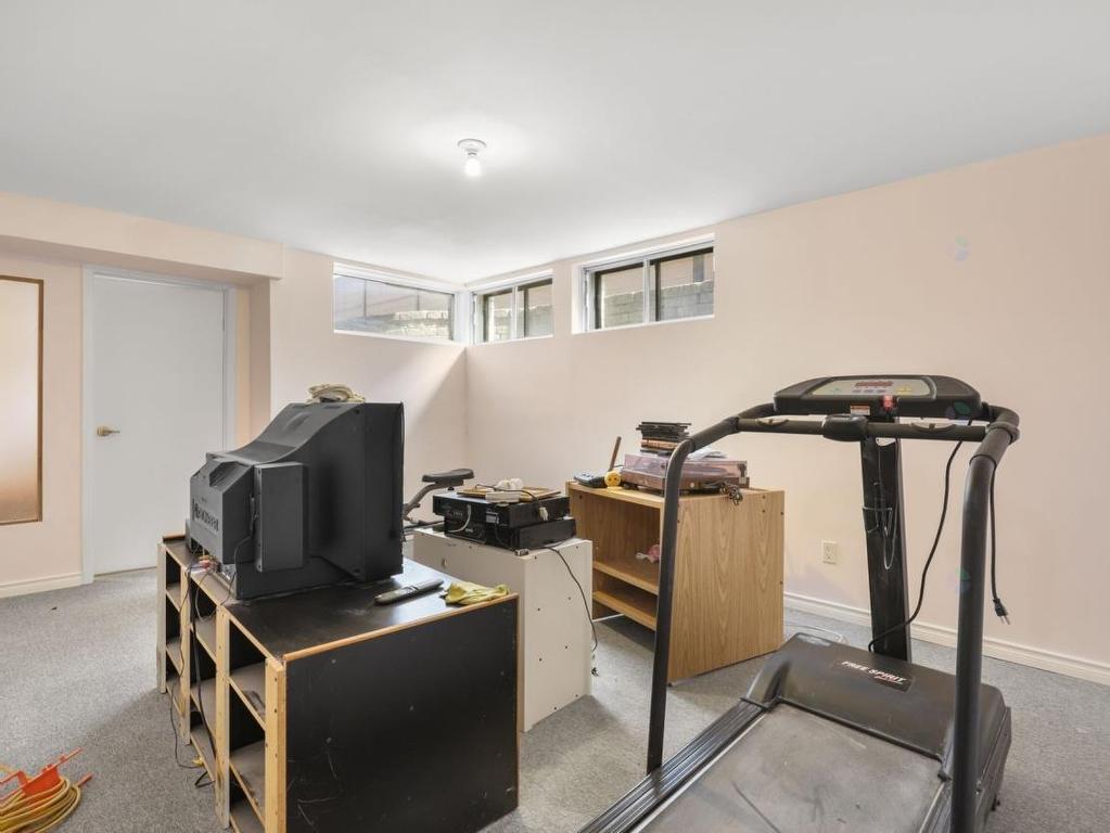 









4965


Rue Du Tremblay

,
Laval (Chomedey),




QC
H7W5H8

