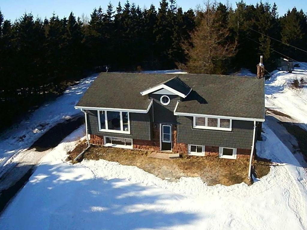 












129 Macdonald Road Road

,
Crapaud,




PE
C0A 1J0

