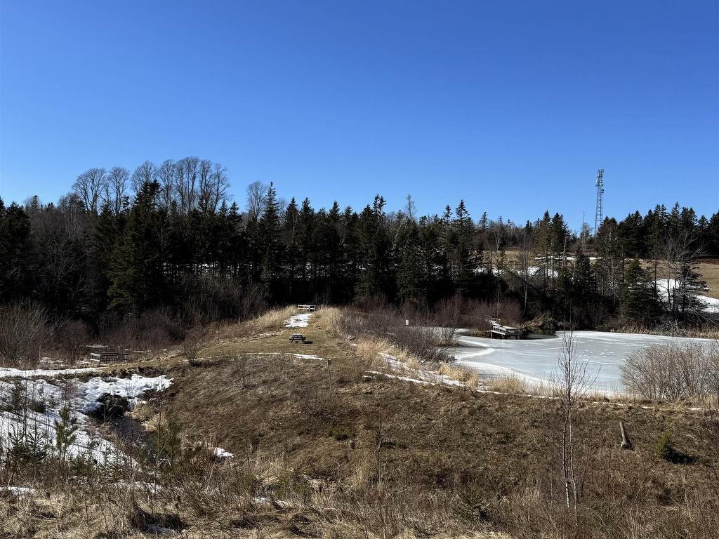 












129 Macdonald Road Road

,
Crapaud,




PE
C0A 1J0

