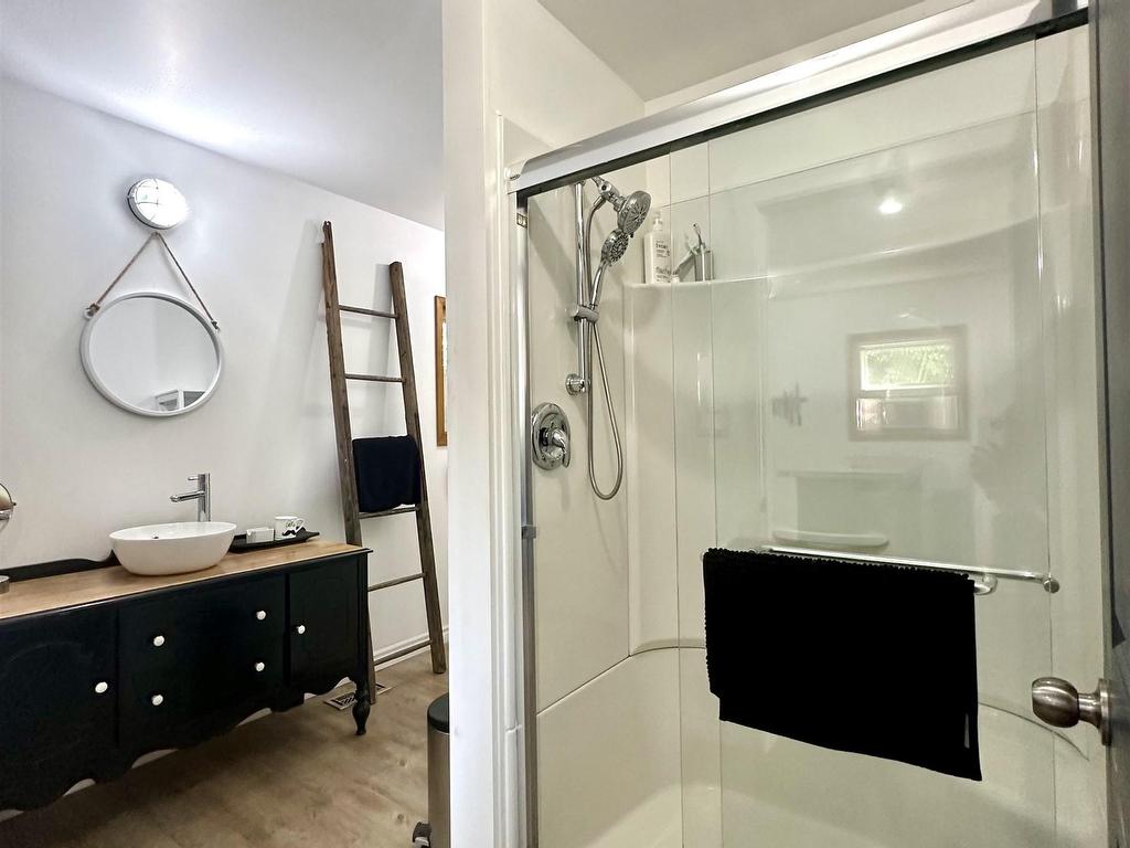 












5 Church Street

,
Murray Harbour,




PE
C0A 1V0

