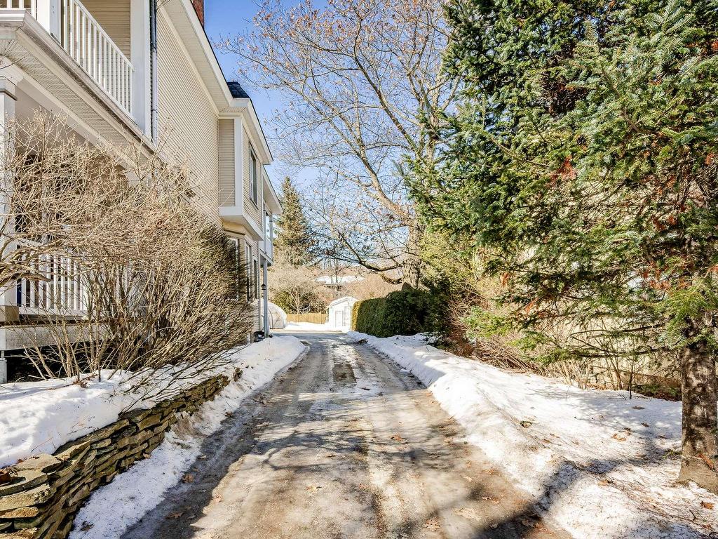 









651


Rue du Québec

,
Sherbrooke (Les Nations),




QC
J1H3M1

