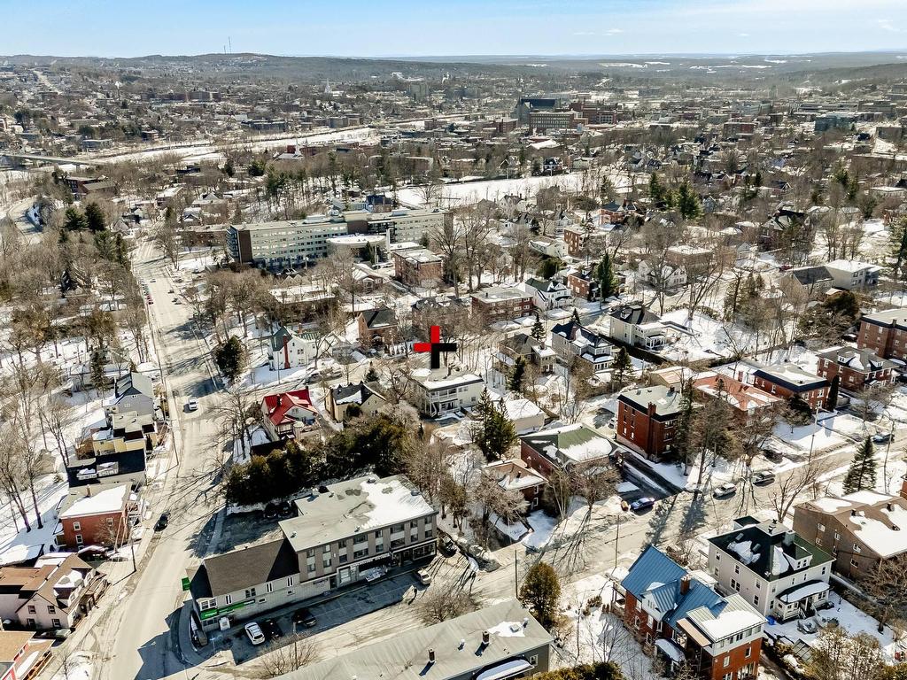 









651


Rue du Québec

,
Sherbrooke (Les Nations),




QC
J1H3M1

