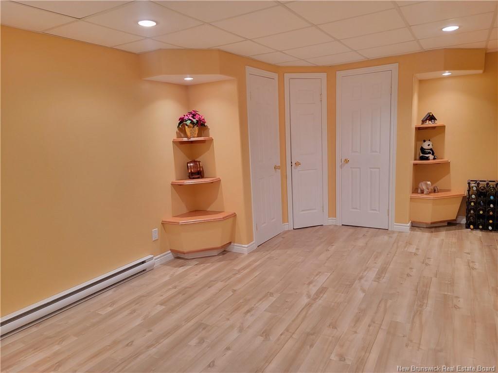 









967


Hay Cres

,
Bathurst,




NB
E2A 3S1

