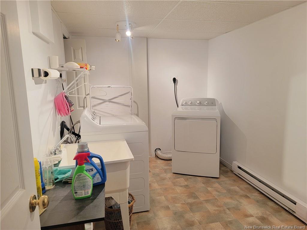 









967


Hay Cres

,
Bathurst,




NB
E2A 3S1

