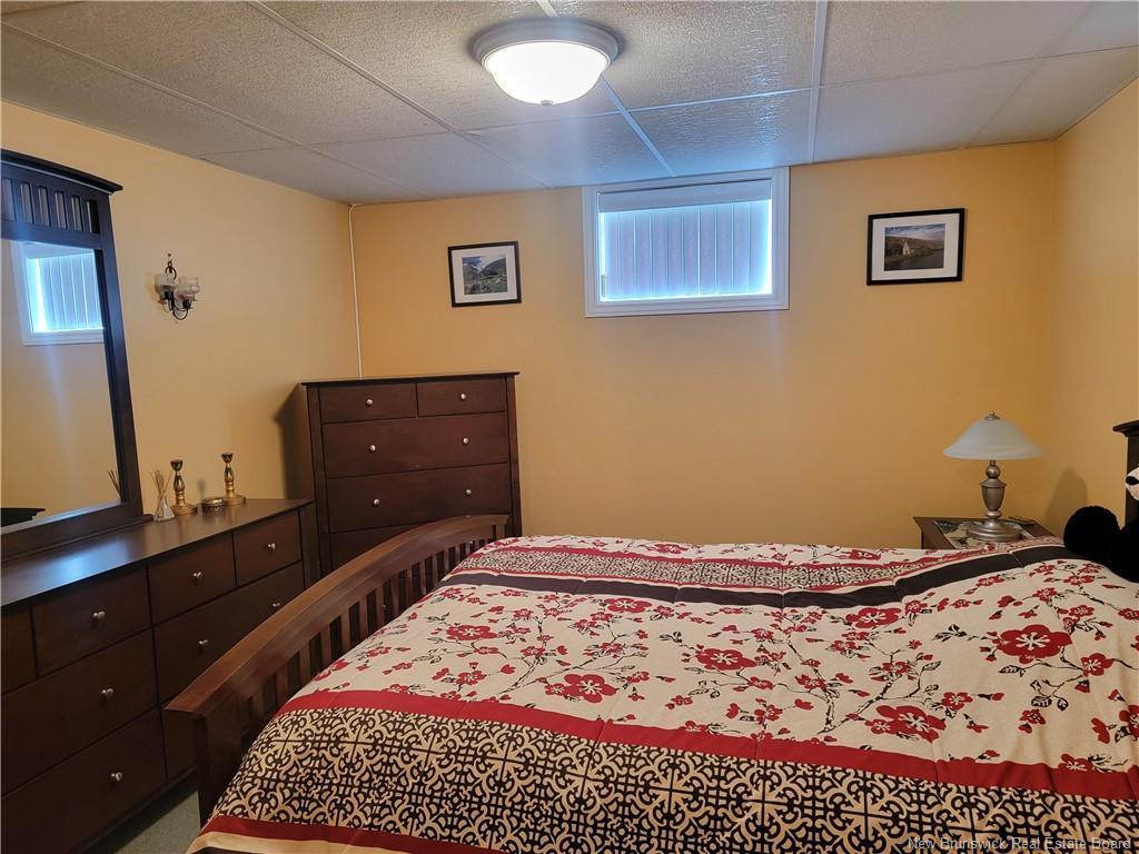 









967


Hay Cres

,
Bathurst,




NB
E2A 3S1

