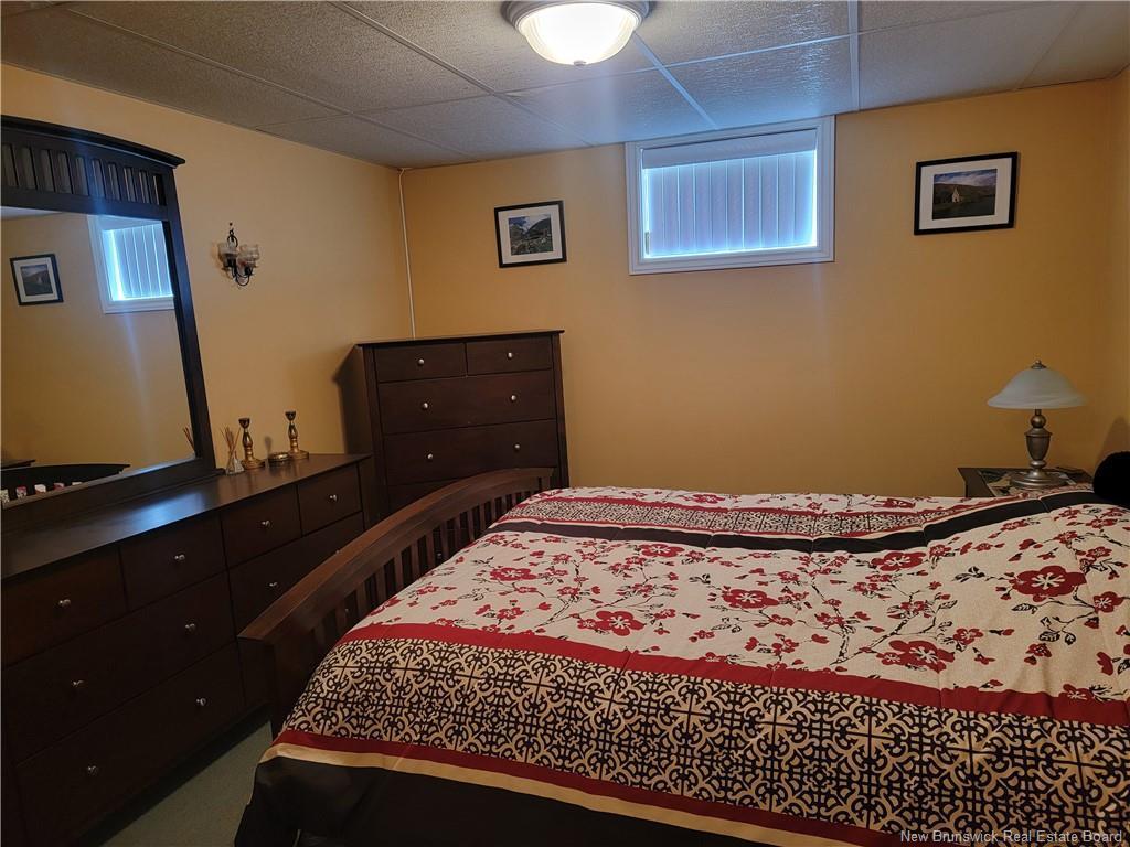 









967


Hay Cres

,
Bathurst,




NB
E2A 3S1


