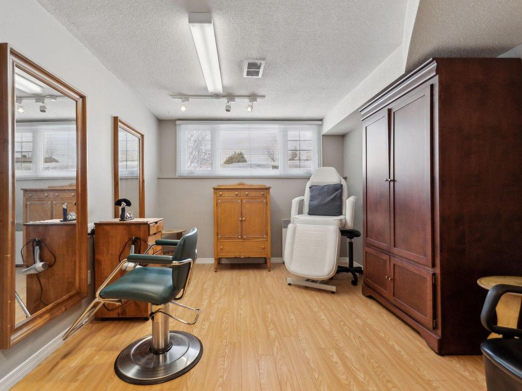 









9


Rue Bocage

,
Gatineau (Gatineau),




QC
J8T5W1

