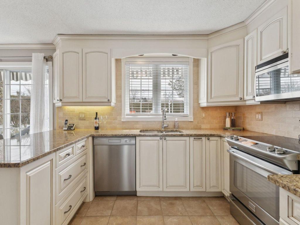 









9


Rue Bocage

,
Gatineau (Gatineau),




QC
J8T5W1

