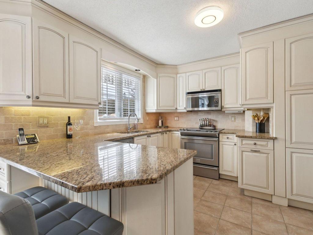 









9


Rue Bocage

,
Gatineau (Gatineau),




QC
J8T5W1

