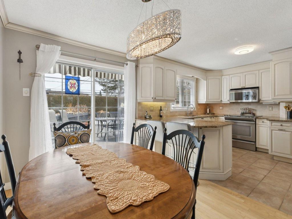 









9


Rue Bocage

,
Gatineau (Gatineau),




QC
J8T5W1

