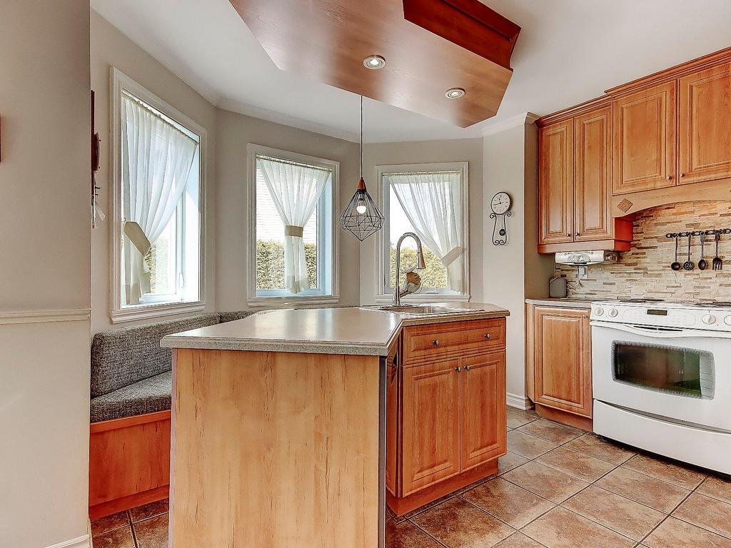 









23


Rue des Patriotes

,
Saint-Basile-le-Grand,




QC
J3N1T3

