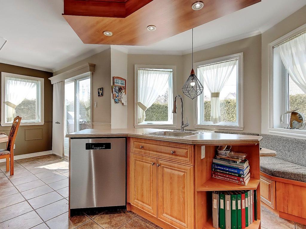 









23


Rue des Patriotes

,
Saint-Basile-le-Grand,




QC
J3N1T3

