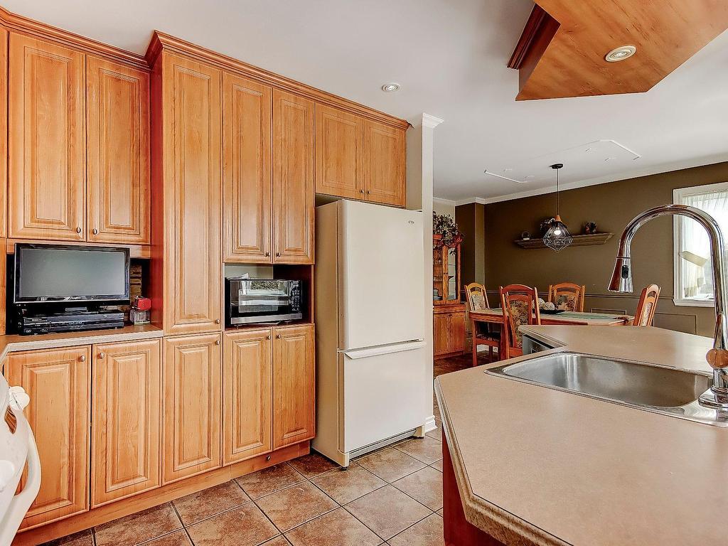 









23


Rue des Patriotes

,
Saint-Basile-le-Grand,




QC
J3N1T3

