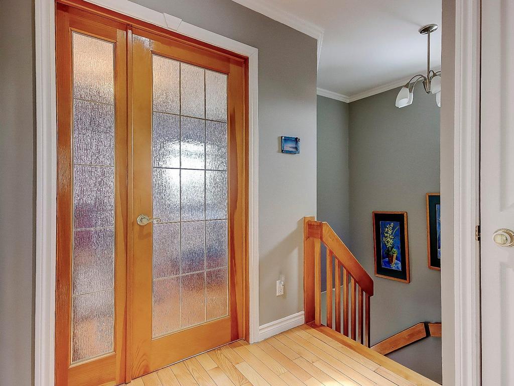









23


Rue des Patriotes

,
Saint-Basile-le-Grand,




QC
J3N1T3

