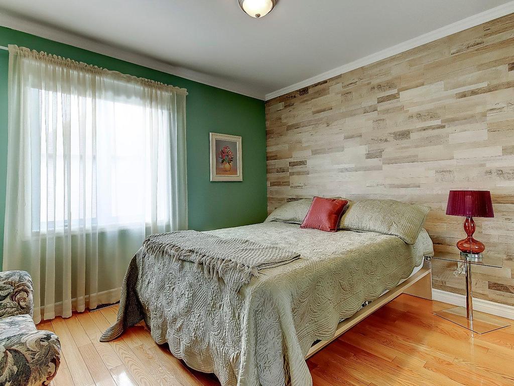 









23


Rue des Patriotes

,
Saint-Basile-le-Grand,




QC
J3N1T3

