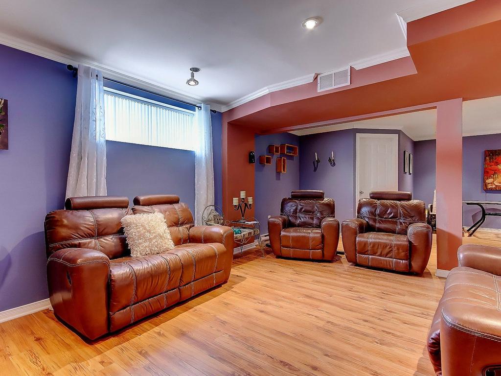 









23


Rue des Patriotes

,
Saint-Basile-le-Grand,




QC
J3N1T3


