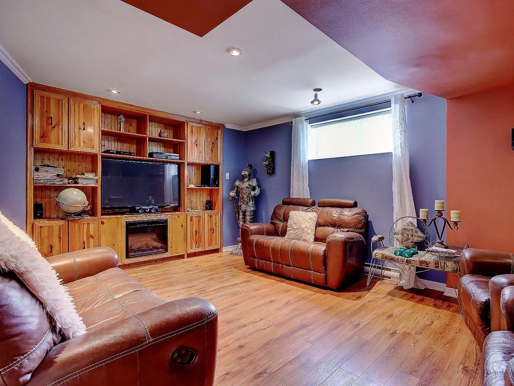









23


Rue des Patriotes

,
Saint-Basile-le-Grand,




QC
J3N1T3


